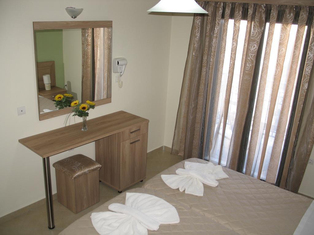 Koumeika Amfilissos Hotel חדר תמונה