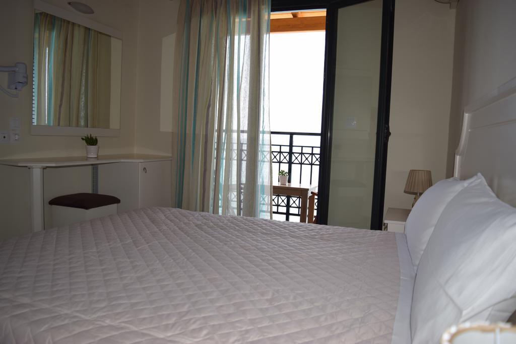 Koumeika Amfilissos Hotel מראה חיצוני תמונה