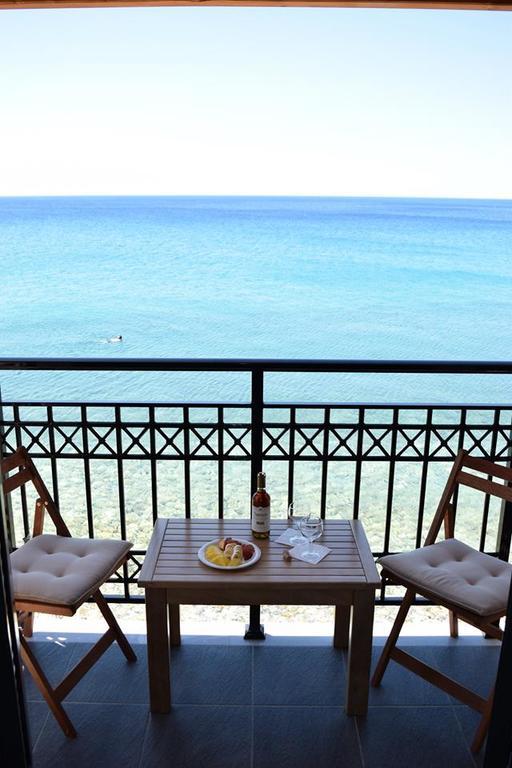 Koumeika Amfilissos Hotel מראה חיצוני תמונה